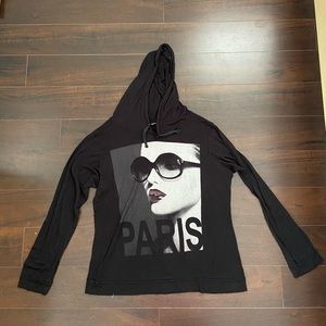 Cover girl and oversized T